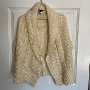 Gap cream cardigan
